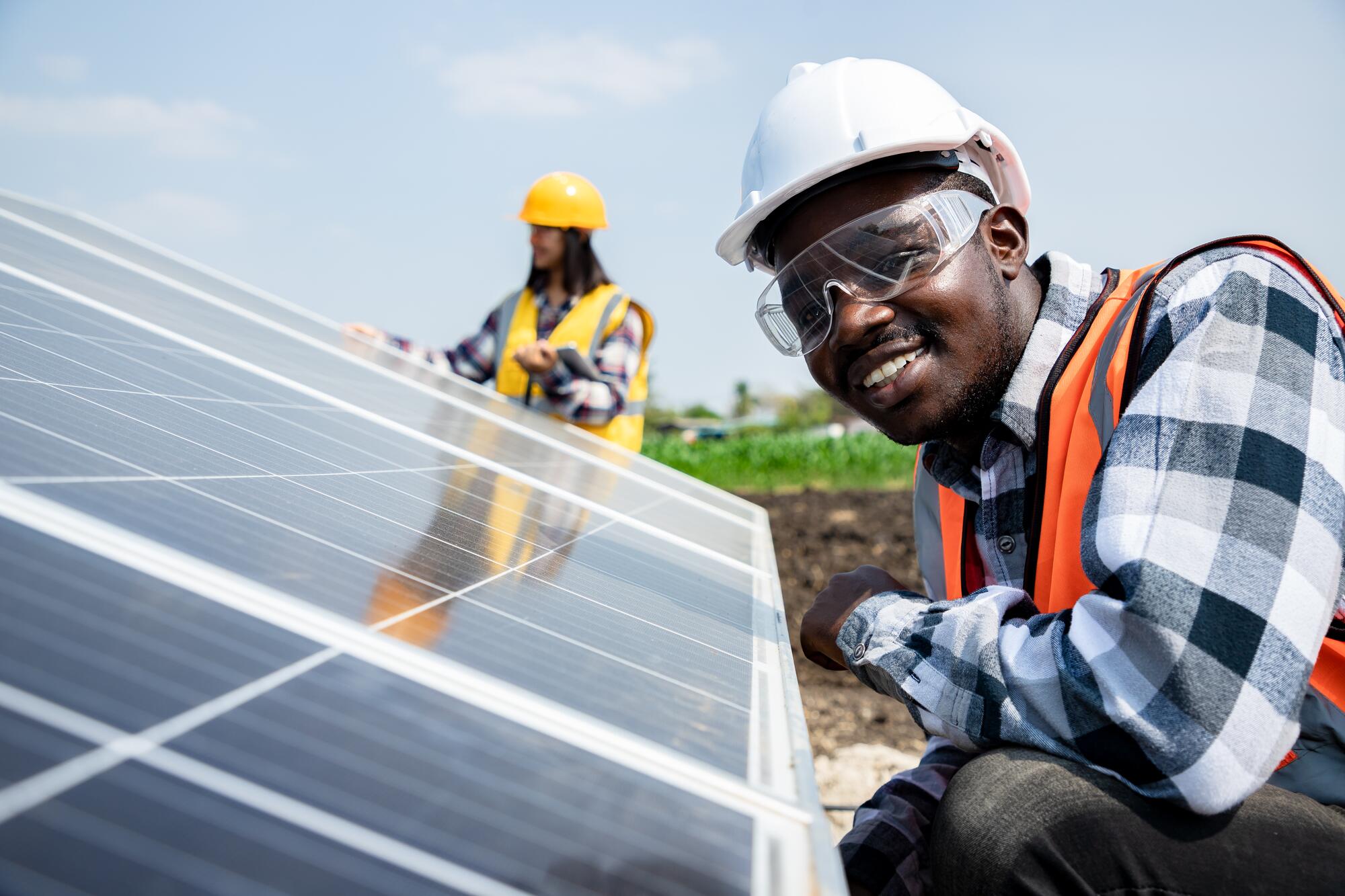 You are currently viewing Why Solar Power Is the Future of Energy in Zimbabwe